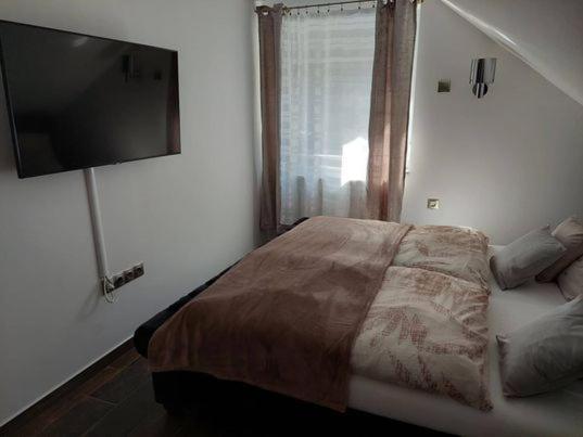 Dr Becsey Luxury Apartman Bekescsaba Zewnętrze zdjęcie