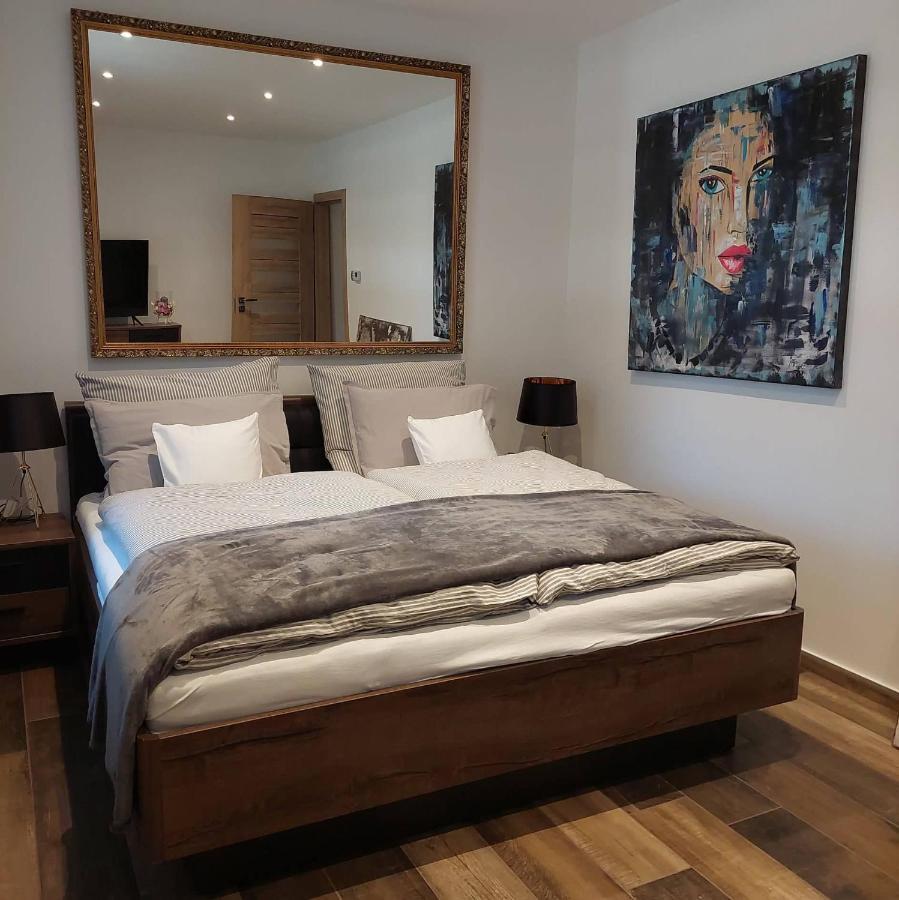 Dr Becsey Luxury Apartman Bekescsaba Zewnętrze zdjęcie