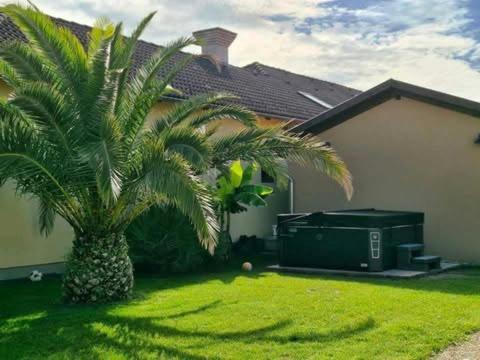 Dr Becsey Luxury Apartman Bekescsaba Zewnętrze zdjęcie